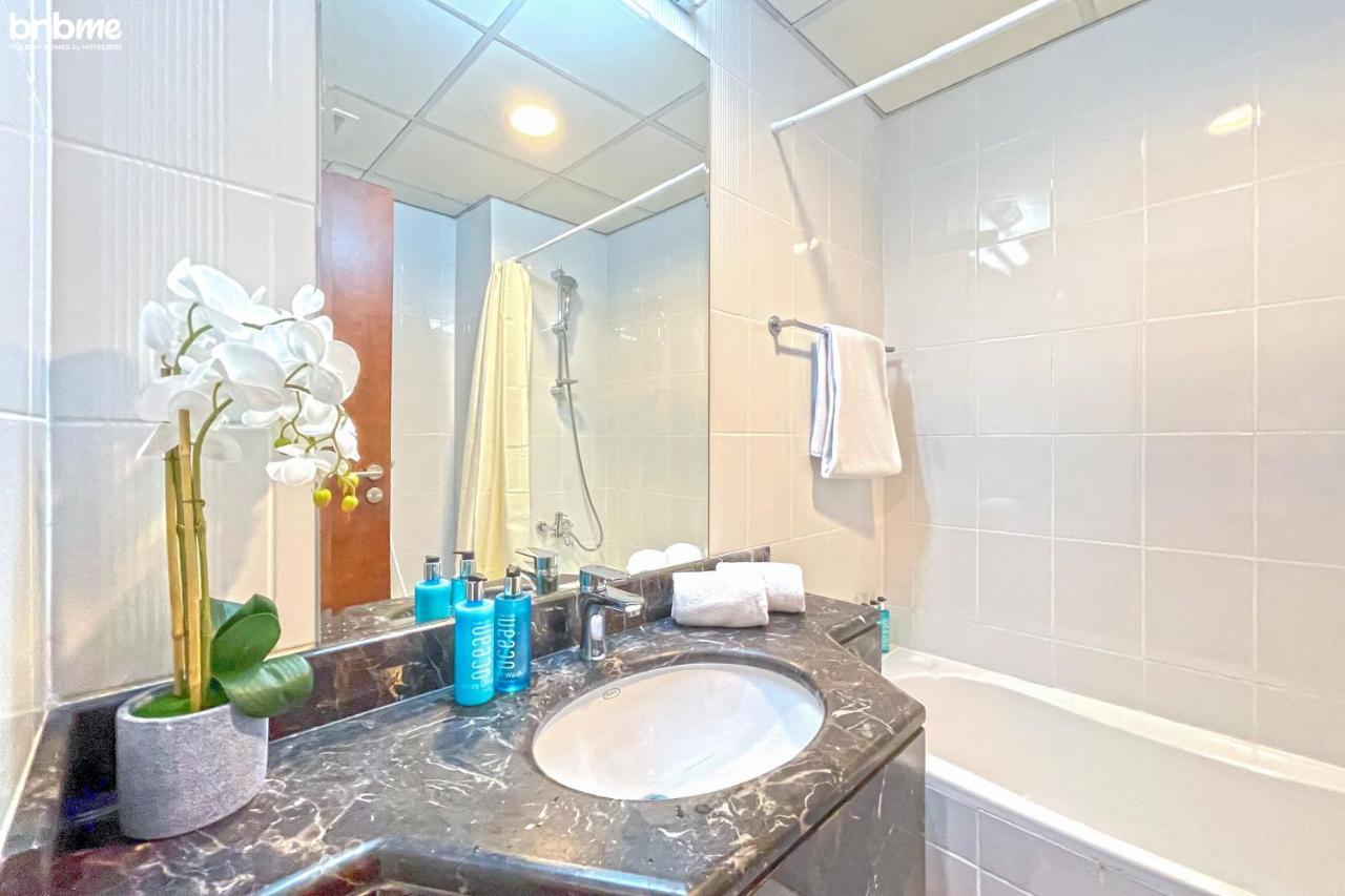 Bnbmehomes - Spacious Studio In Downtown Near Burj Khalifa - 1703 Дубай Екстер'єр фото